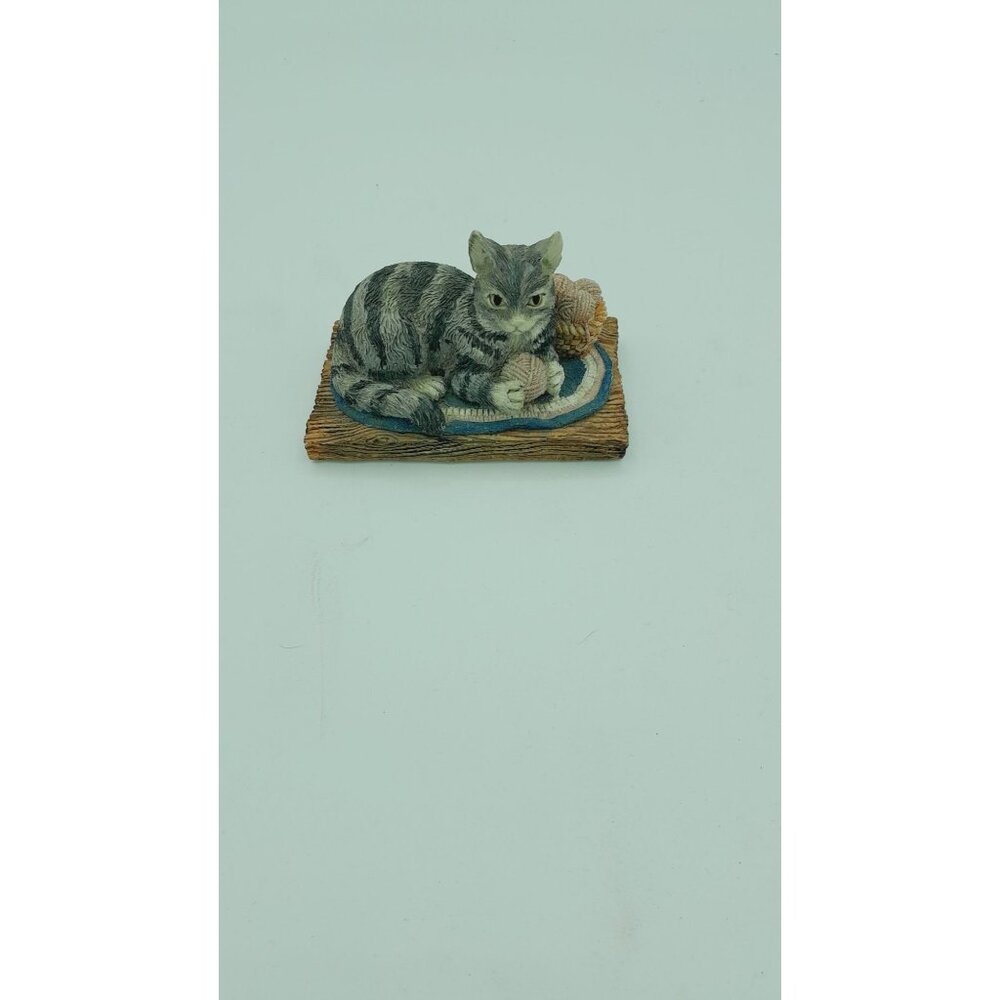 GANZ COZY CATS SILVER TABBY ON BLUE RUG PLAYING WITH YARN BALL